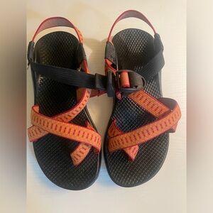 Barely used women’s Chaco sandals